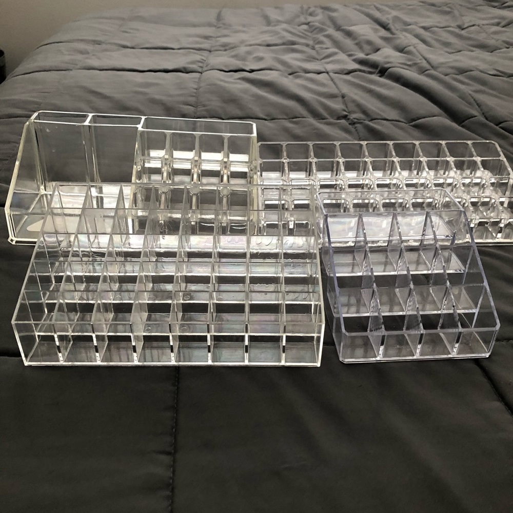 Makeup organizer lot